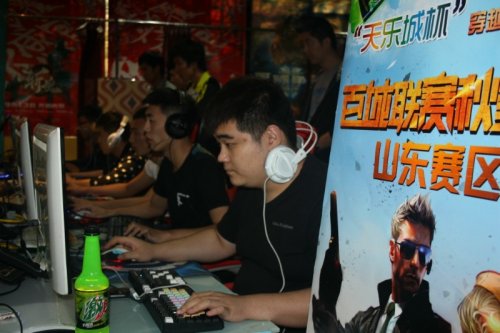 他不仅加强 他不仅加强